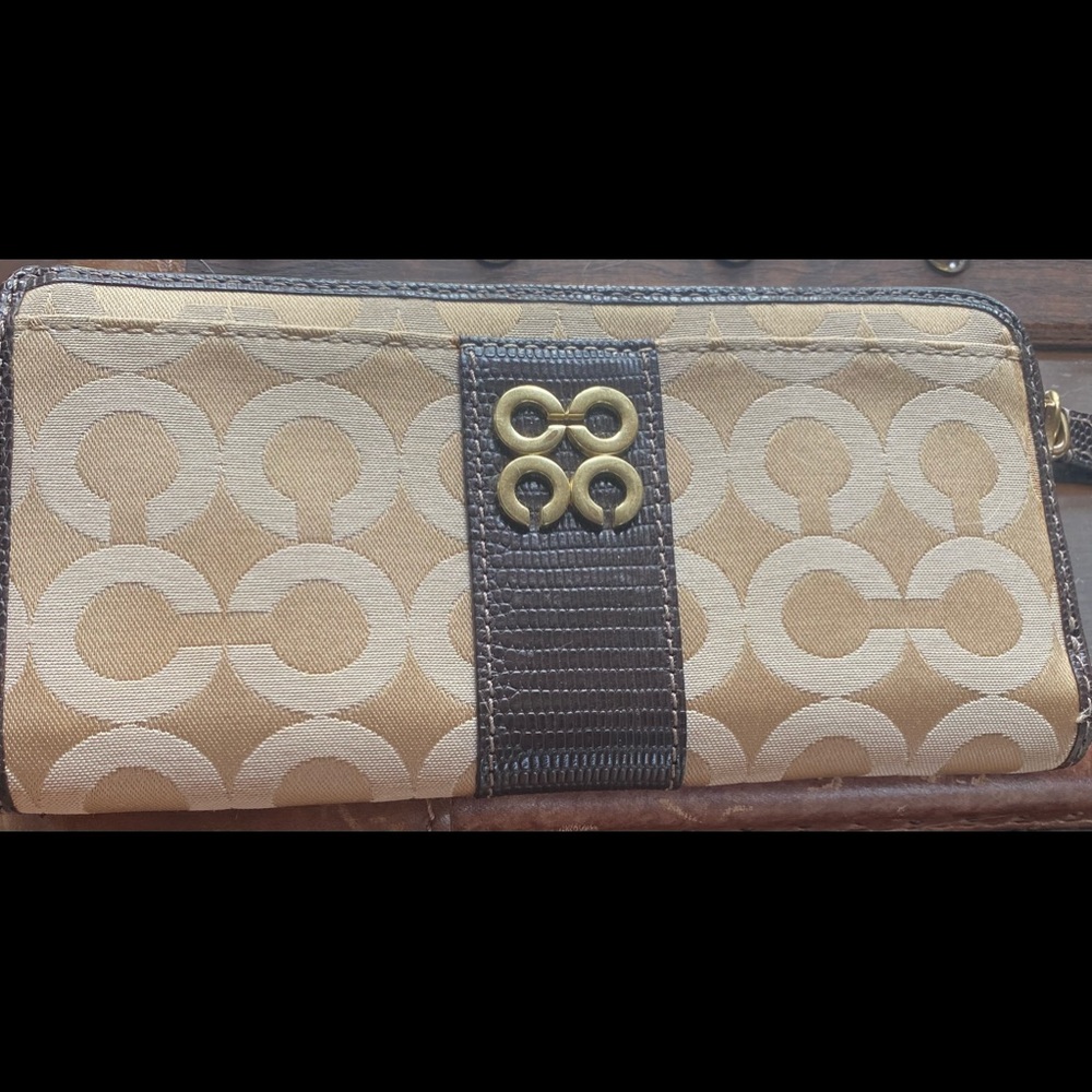 Coach zippered wallet many compartments